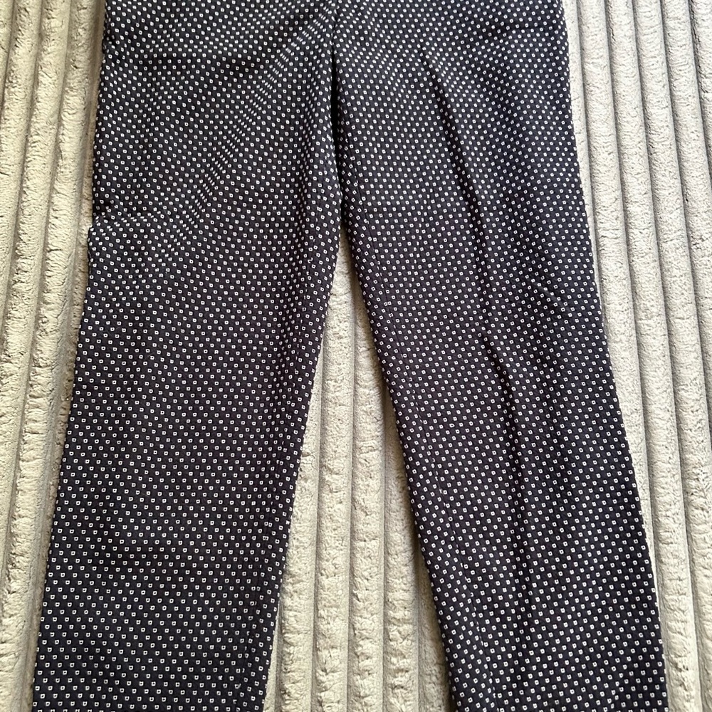 Ann Taylor Navy and White Patterned Pants